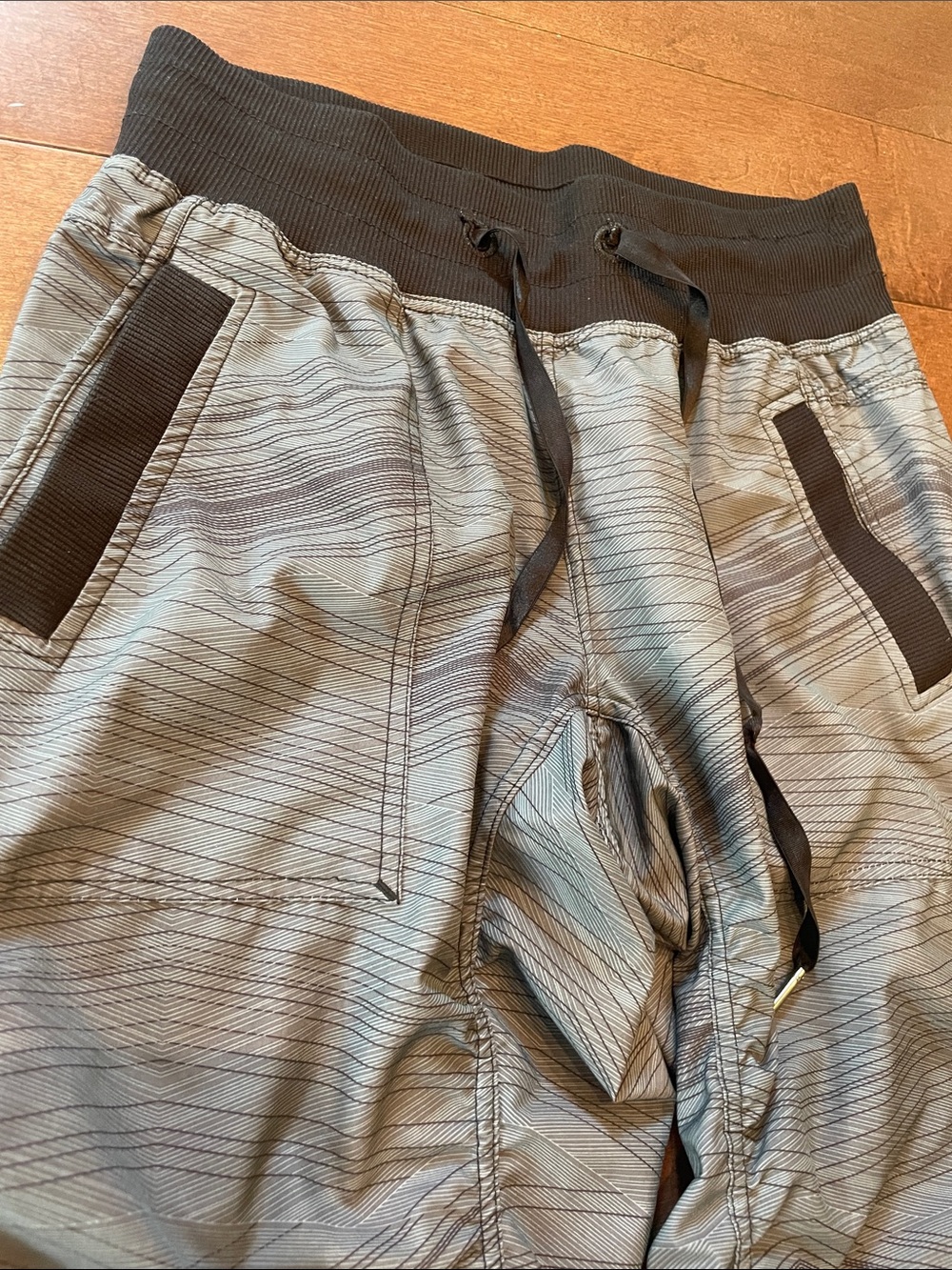 Kyodan Gray Patterned Drawstring Joggers - Picture 2 of 9